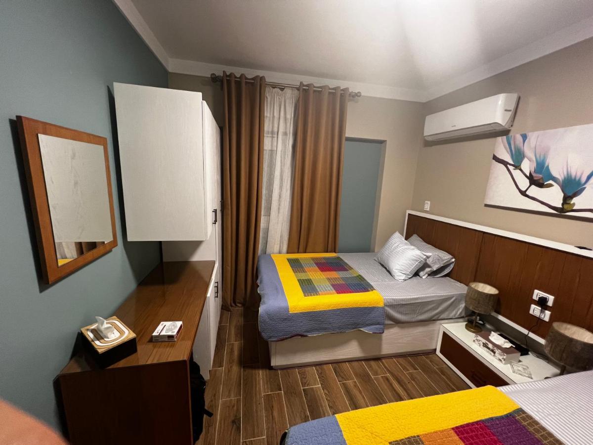 Luxury Flat With Garden And Private Entrance شقة فاخرة بحديقة و مدخل خاص カイロ エクステリア 写真