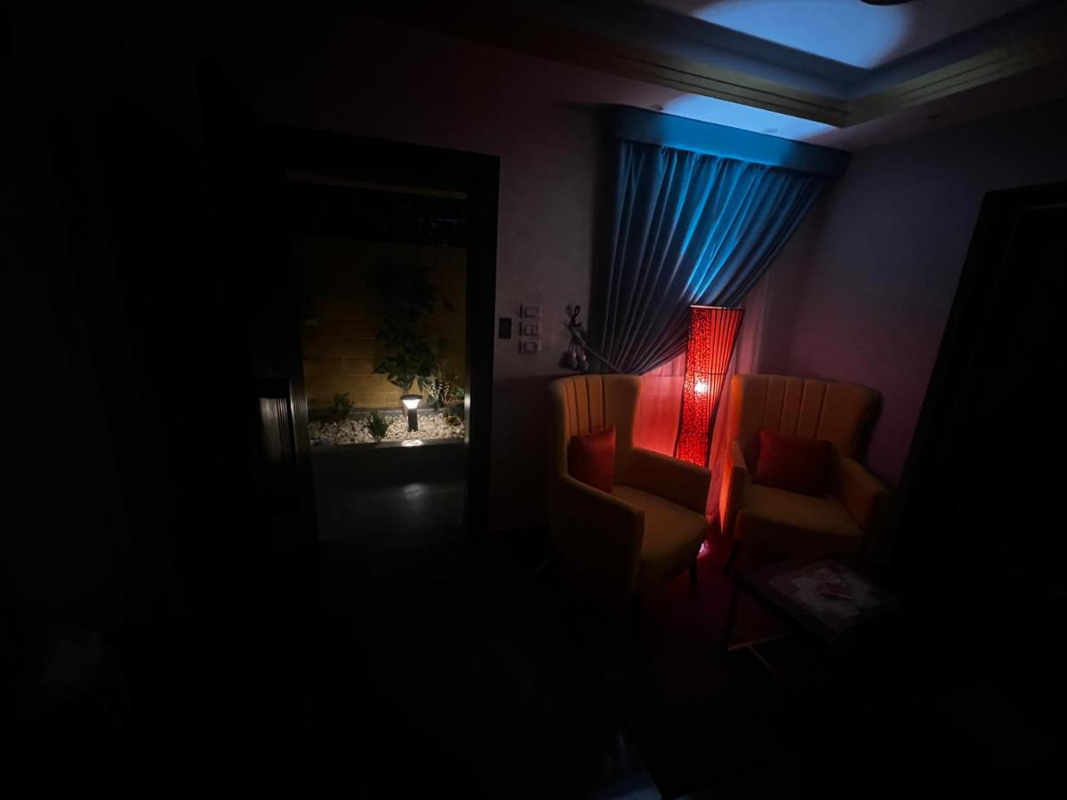 Luxury Flat With Garden And Private Entrance شقة فاخرة بحديقة و مدخل خاص カイロ エクステリア 写真