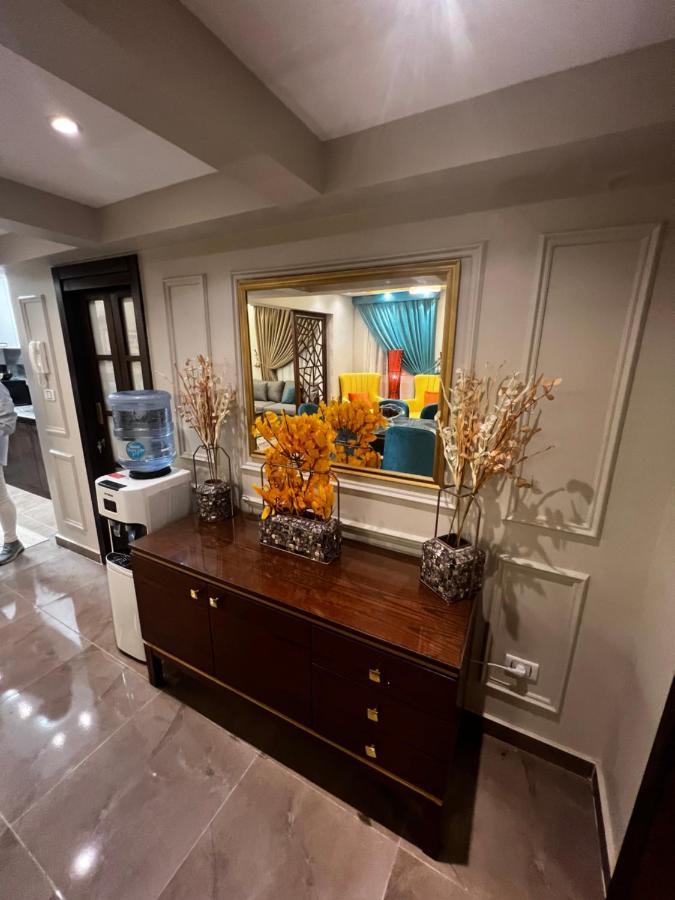 Luxury Flat With Garden And Private Entrance شقة فاخرة بحديقة و مدخل خاص カイロ エクステリア 写真