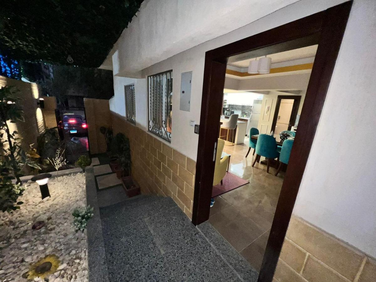 Luxury Flat With Garden And Private Entrance شقة فاخرة بحديقة و مدخل خاص カイロ エクステリア 写真