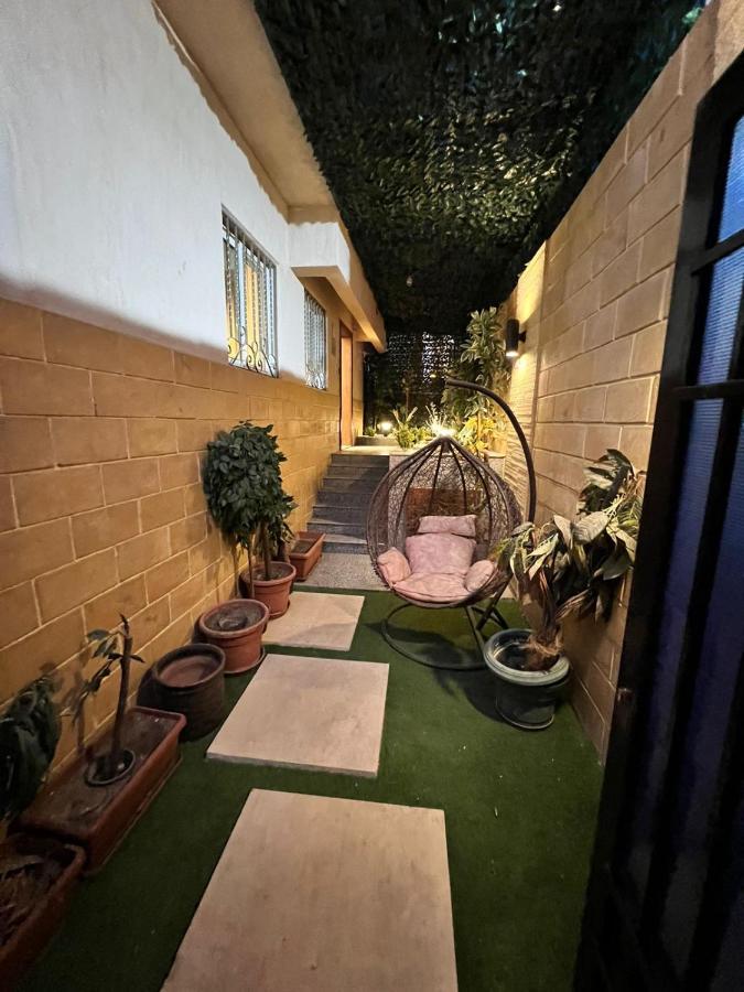 Luxury Flat With Garden And Private Entrance شقة فاخرة بحديقة و مدخل خاص カイロ エクステリア 写真